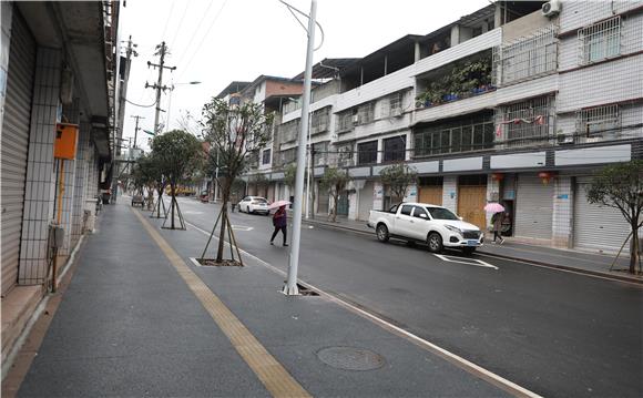 通讯员 陈刚 摄据少云镇建管办主任刘德荣介绍,朱家桥片区,东市街片区