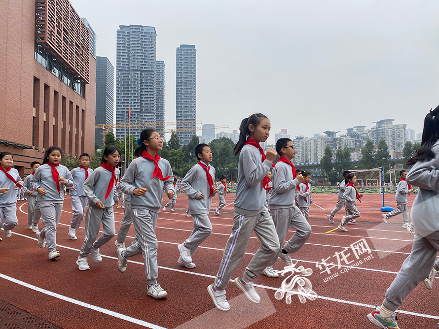 涌现出一批以江北区阳光学习青少年体育俱乐部为代表的新兴俱乐部