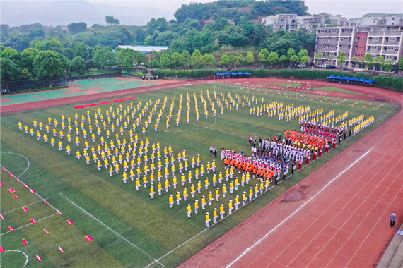 重庆市中职学校学生软式棒垒球比赛在九龙坡职教中心燃情开赛