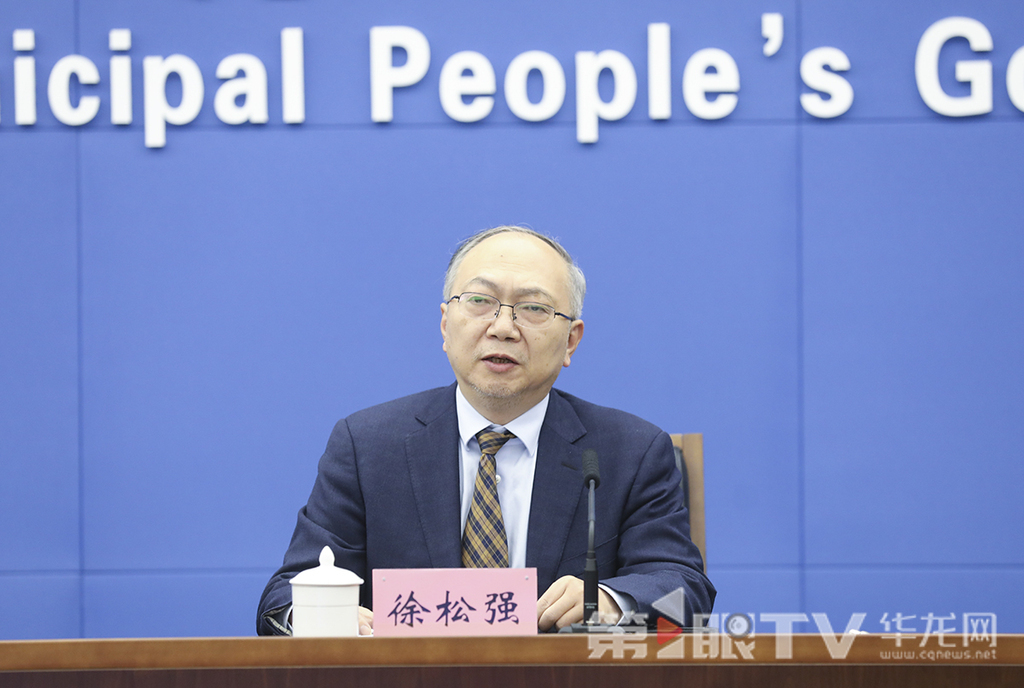 市民政局党组成员、副局长 徐松强。第1眼TV-华龙网首席记者 李文科 摄