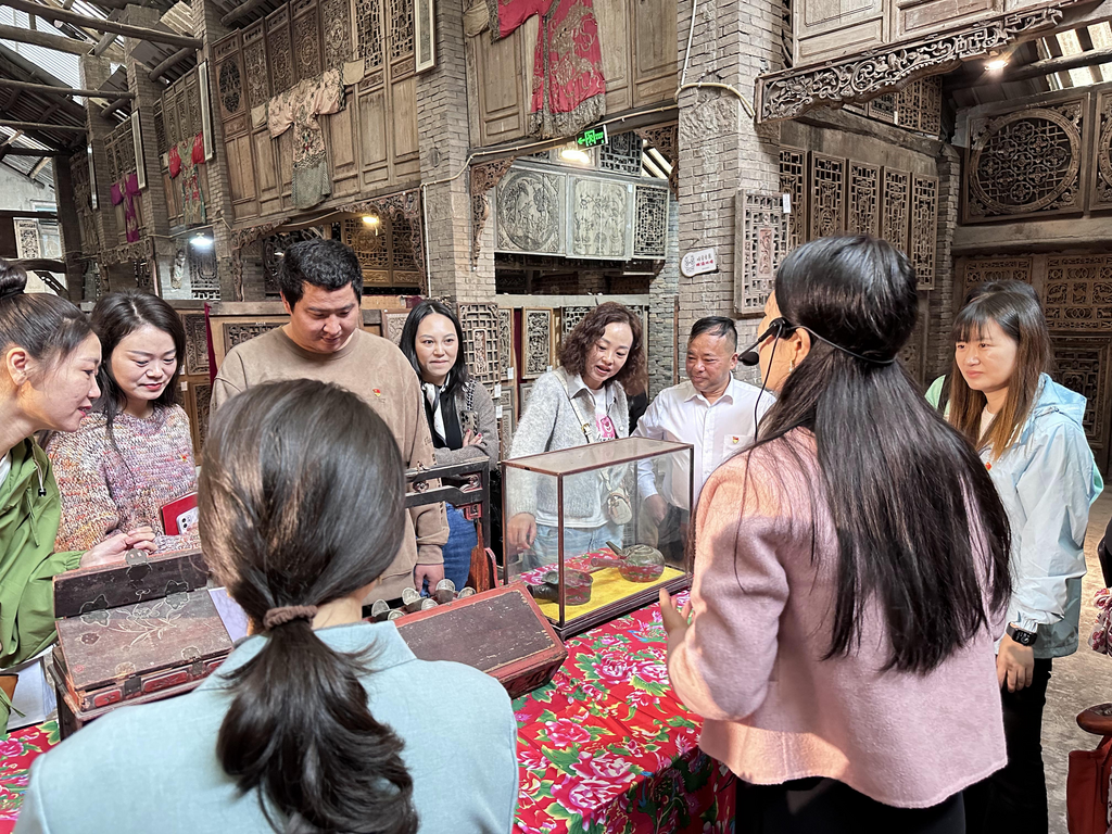 2 主題展館參觀(guān)。重慶江北新城發(fā)展建設(shè)有限公司供圖 華龍網(wǎng)發(fā)