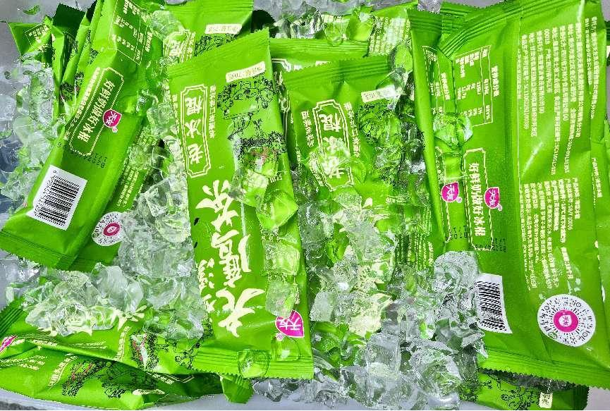 心意满满的夏日“糕”温福利。华龙网记者 王钰 摄