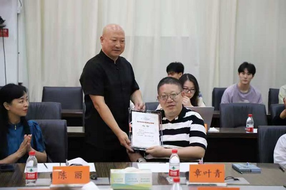 舞剧顾问聘任。大足区委宣传部供图 华龙网发
