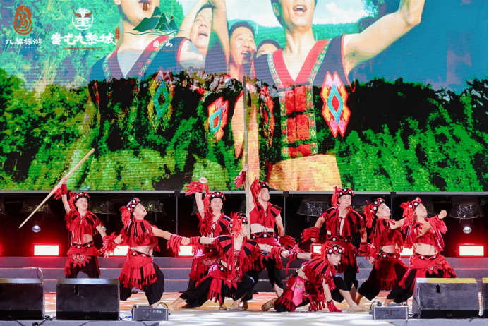 【华龙网】山歌响彻乌江畔 第四届重庆山歌会暨苗族赛歌会在彭水举行(1)363