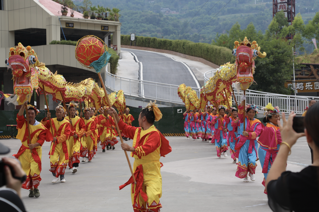 美心紅酒小鎮(zhèn)舉辦民俗活動。景區(qū)供圖