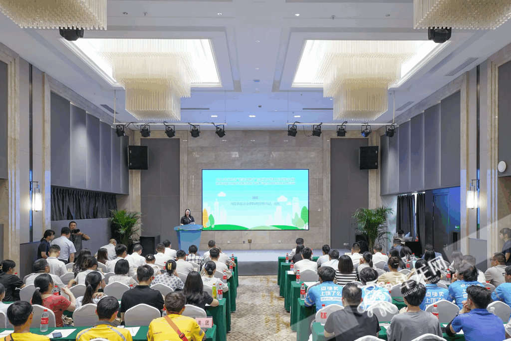 活动现场。华龙网记者 李一鸣 实习生 邓榆川 摄