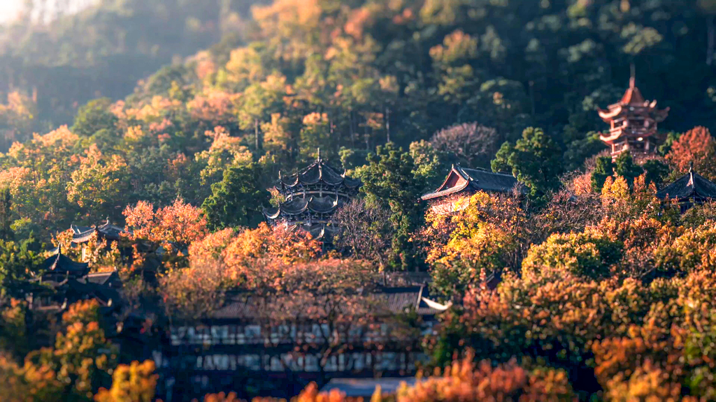 1 瀘山。何堯 攝