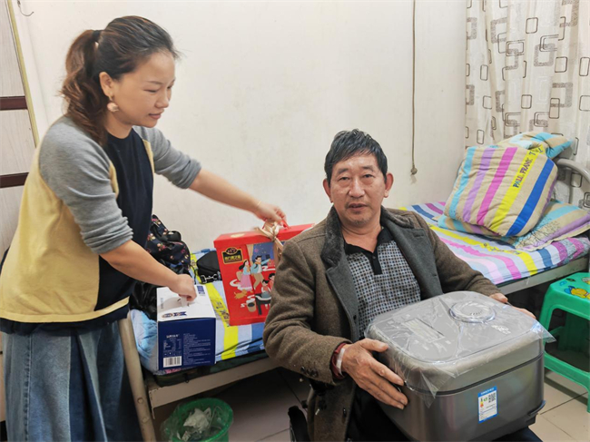 仙桃街道“愛心敲門·微心愿點亮計劃”活動。仙桃街道供圖 華龍網(wǎng)發(fā)