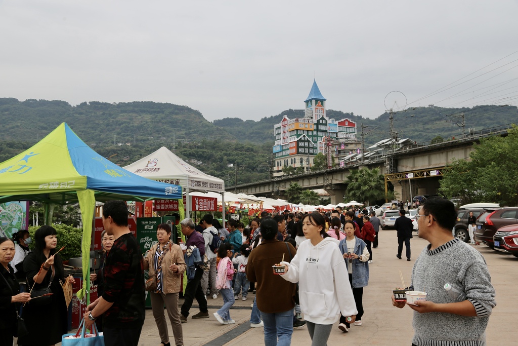 美心红酒小镇国庆假期游客破纪录。受访者供图