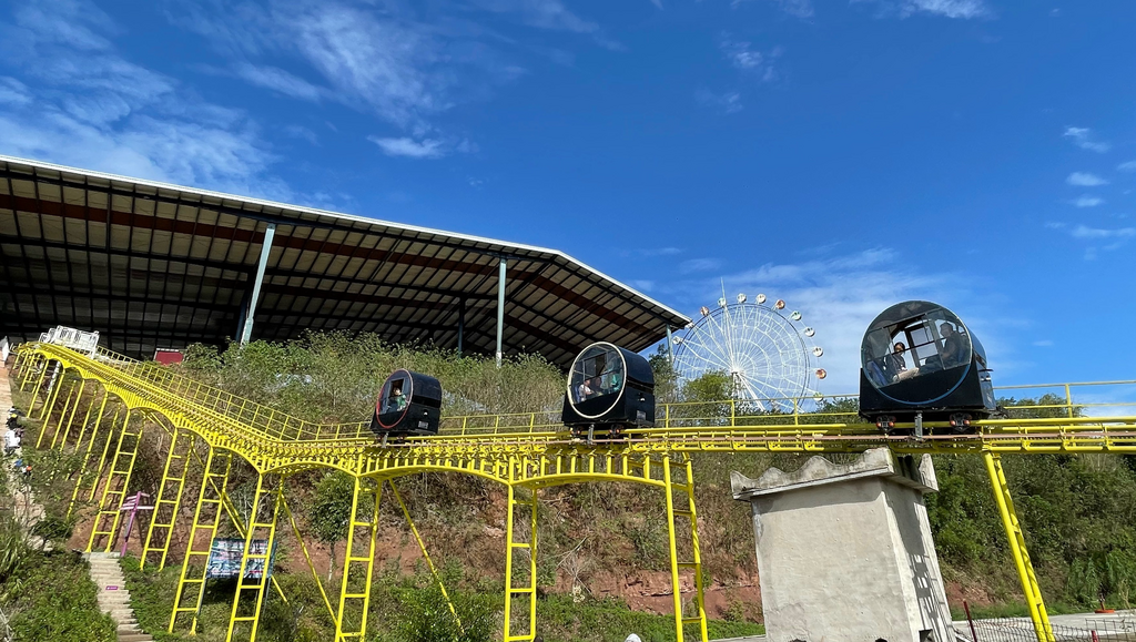 The “climbing elevator” in the scenic spot (Photo provided by the scenic spot)