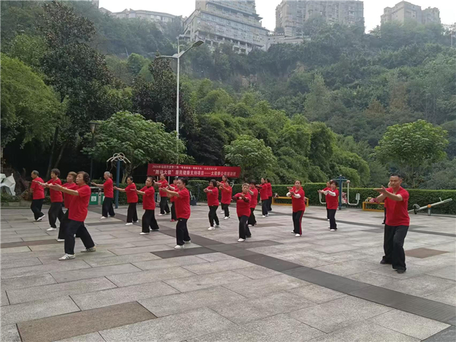 舞动太极。仙桃街道供图 华龙网发