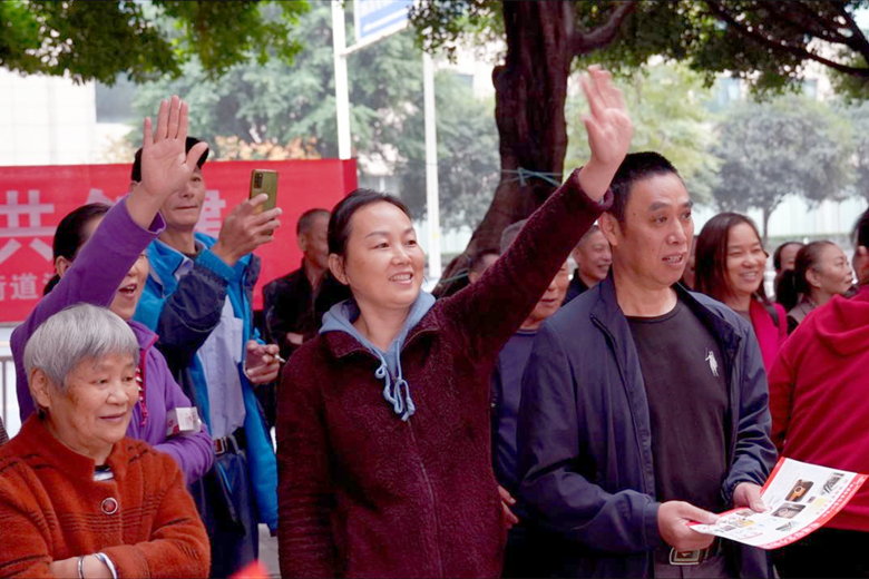 社區(qū)居民踴躍參與現(xiàn)場互動。大竹林街道供圖 華龍網發(fā)