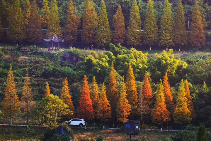 Picturesque tourist boulevard at the Gujian Scenic Area