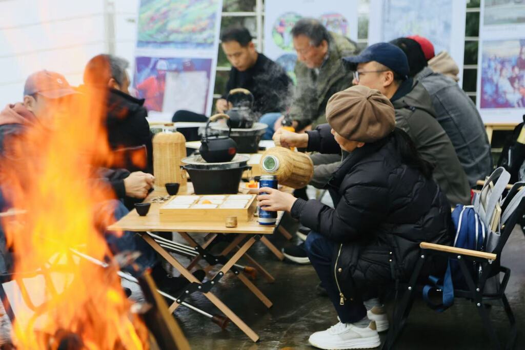 重庆美心红酒小镇便启动暖冬消费季活动。受访者供图