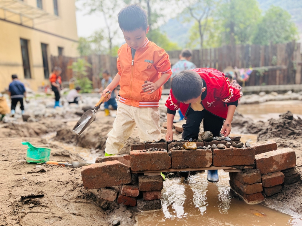 凤溪幼儿园自主游戏之“建筑小专家”