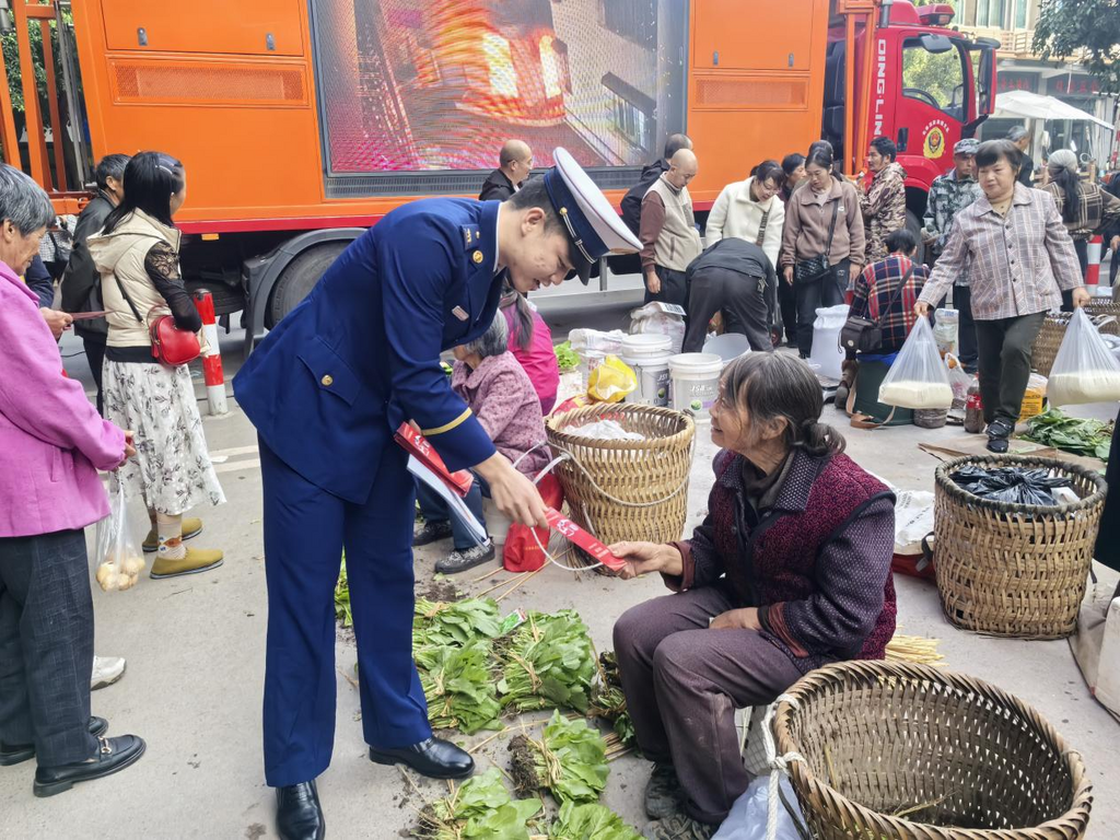 活动现场。长寿区消防救援局供图 华龙网发