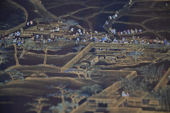 现场展出的《万笏朝天图卷》(局部)