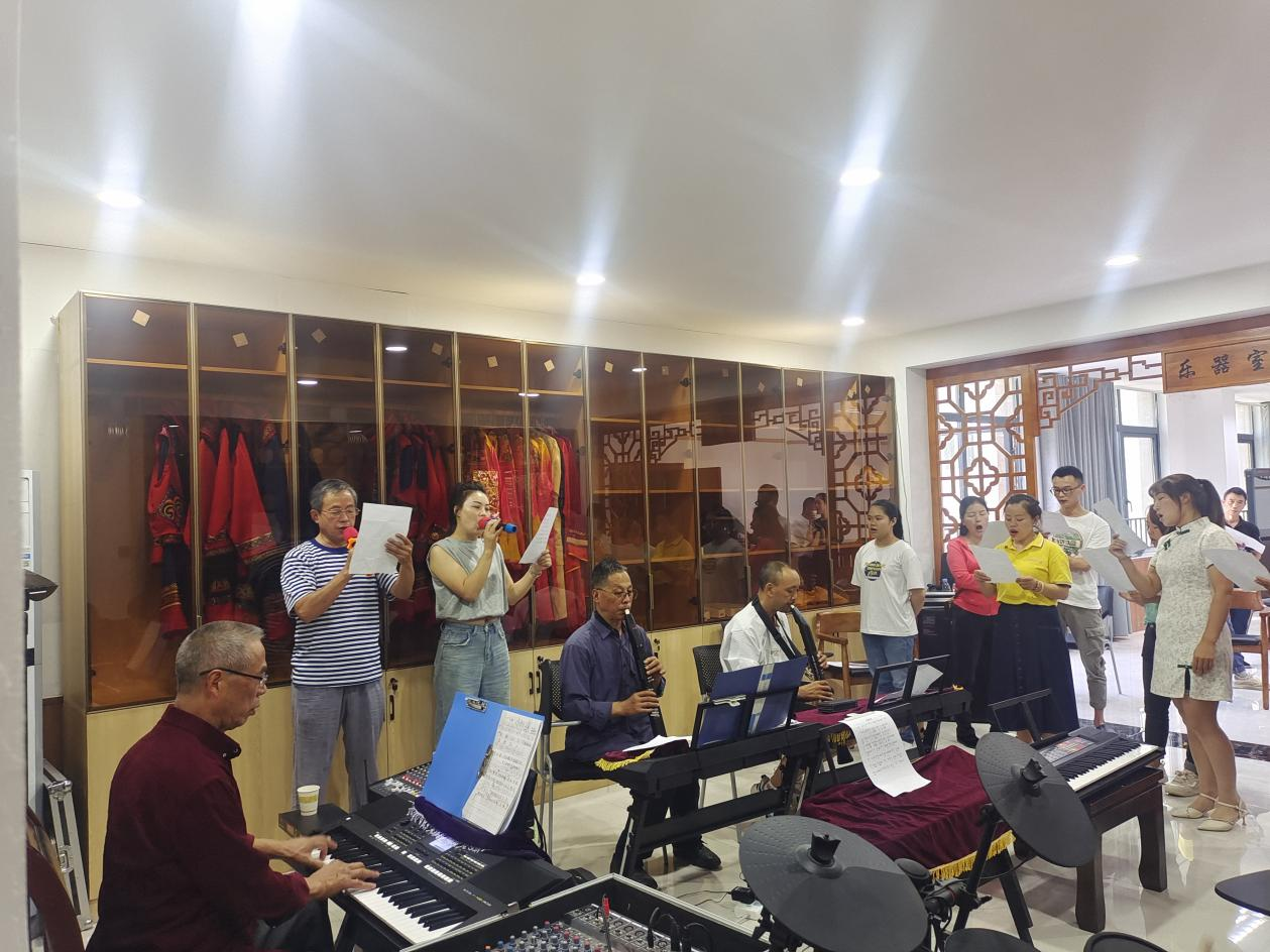 文化服务中心组织村歌演唱活动。受访者供图