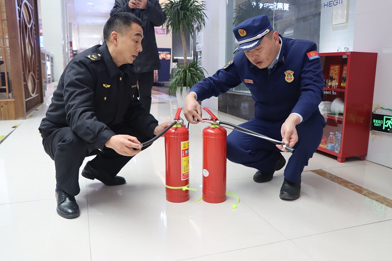 检查现场。垫江县消防救援大队供图 华龙网发