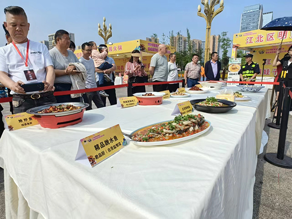展示会现场菜品丰富。铜梁区委宣传部供图  华龙网发