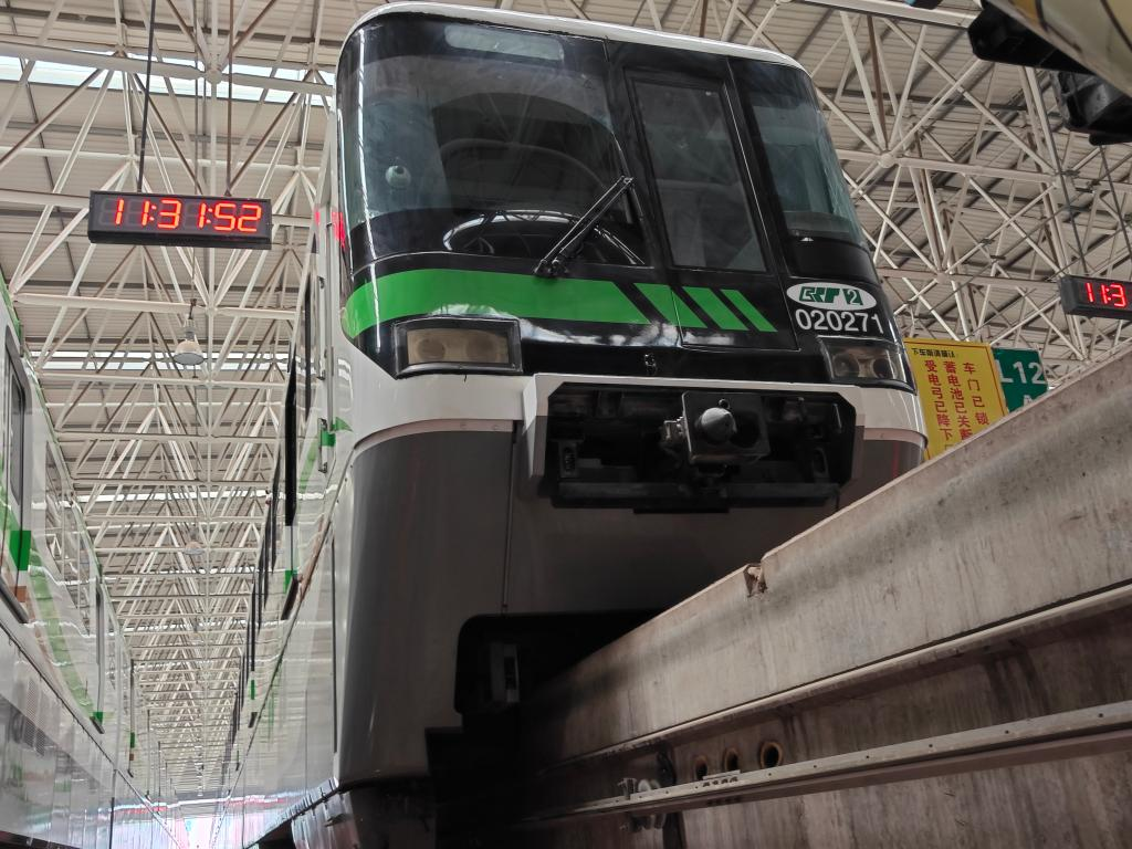 The head of the upgraded eight-coach train of Line 2 (Photo provided by Chongqing Rail Transit Group)