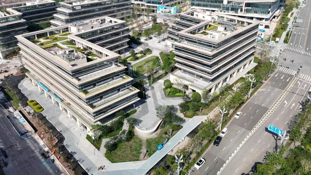 金凤城市中心一期项目建设现场。受访单位供图