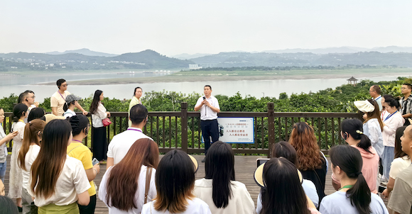 重庆市农村基层本土干部人才培训班在世界榨菜之乡涪陵区举办。文茜 摄