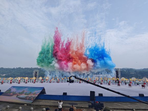 2024年四川省“百舟竞渡迎端午”集中展演活动启动仪式。陈楚瑜 摄