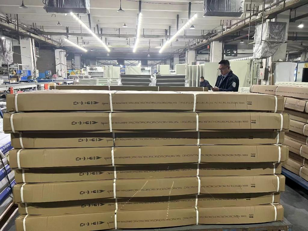 More than 1,600 sets of fire-proof doors exported by Mexin Group to Egypt have arrived in Cairo. (Photo provided by the interviewee)