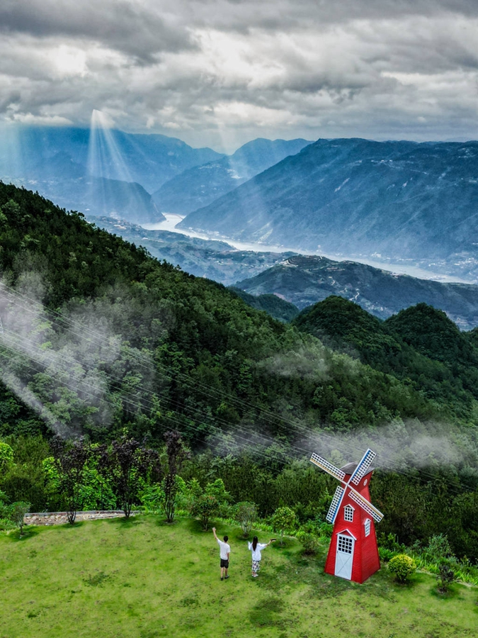 摩天岭23度的夏天。孑然 摄