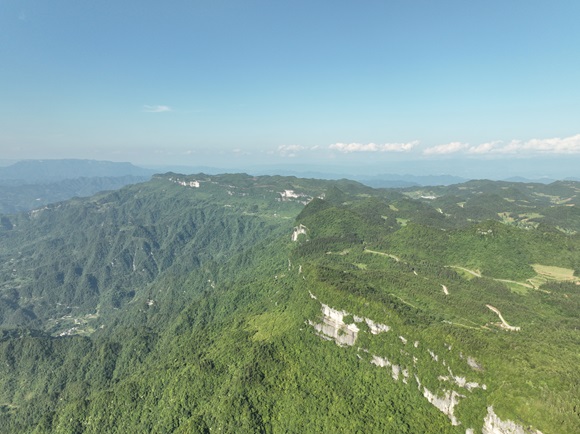 大同镇云淡风轻，景美如画。通讯员 罗运益 摄