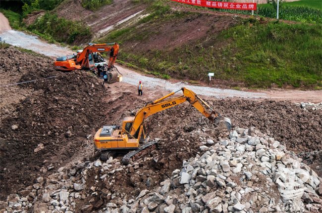 黄钦水库扩建工程施工现场。忠县融媒体中心供图