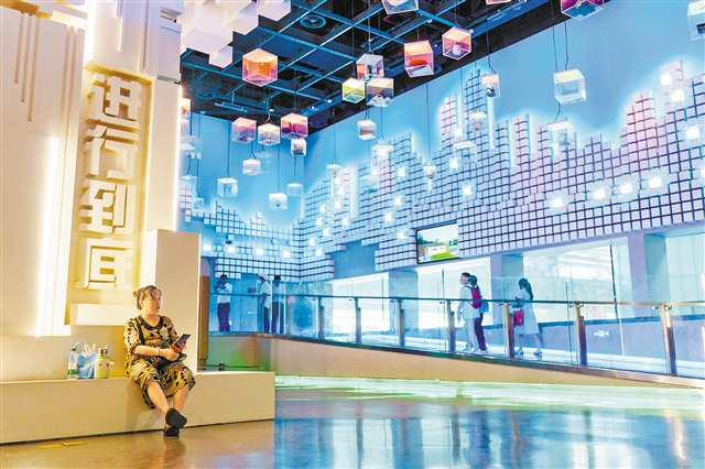 On July 19, citizens cooling off inside the Chongqing Industrial Museum in Dadukou District