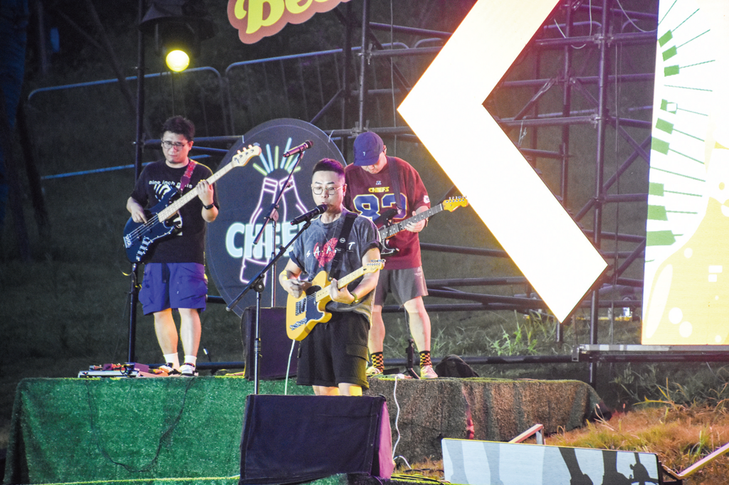 Band performance (Photographed by Zheng Guanghui and Wang Xinlian)