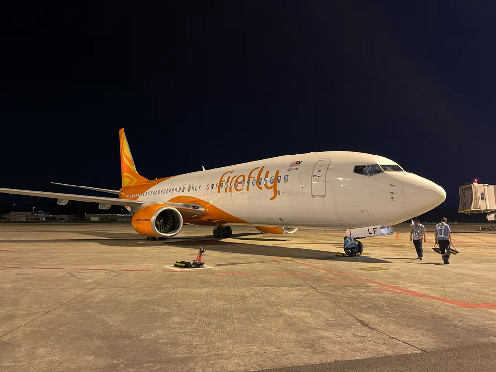 A flight of Firefly Airlines Malaysia landed in Chongqing Jiangbei International Airport (Photo provided by Chongqing Jiangbei International Airport)