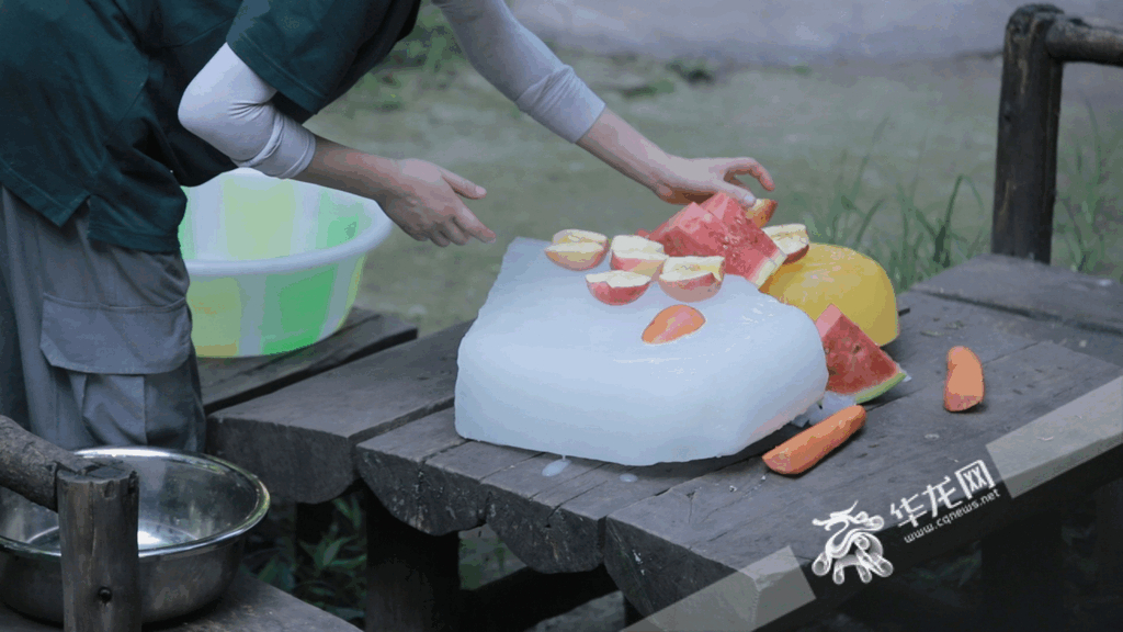 A zookeeper was making a chilled fruit dinner