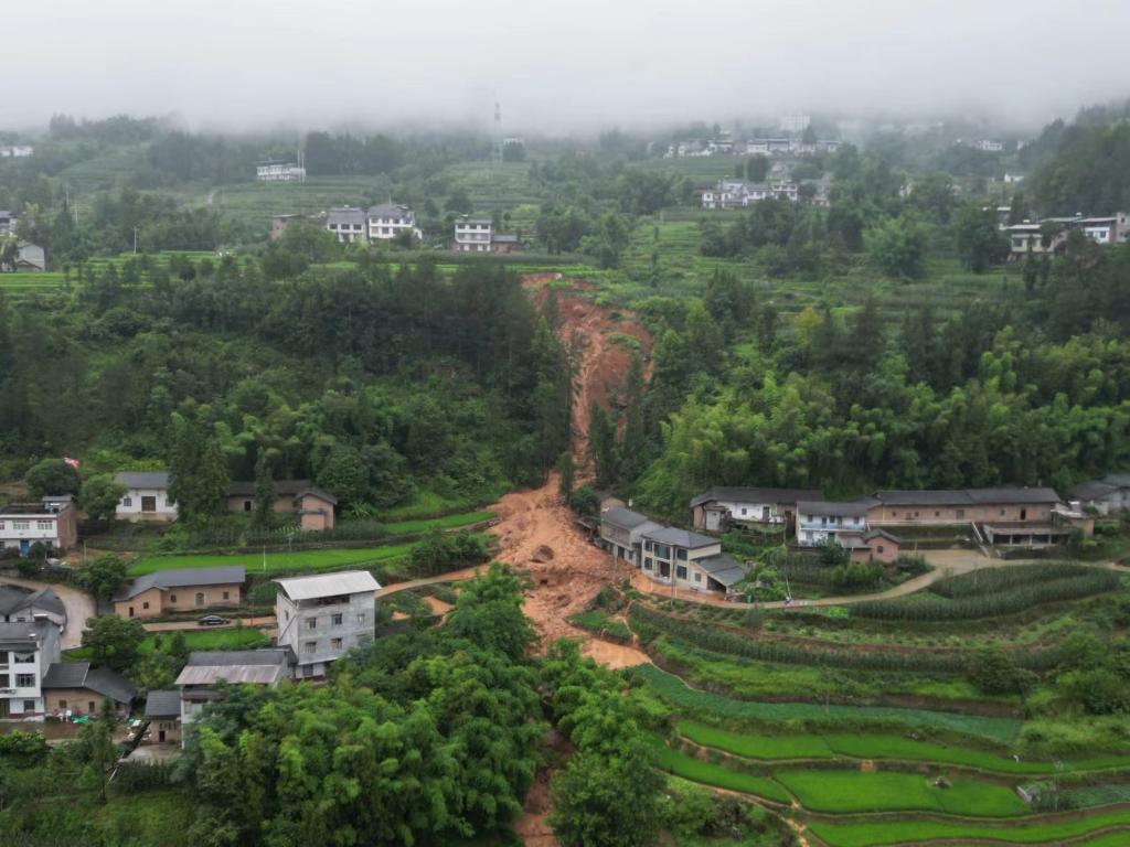 奉节县红土乡红土村发生泥石流灾情，图为灾情现场。（重庆市规划和自然资源局供图）