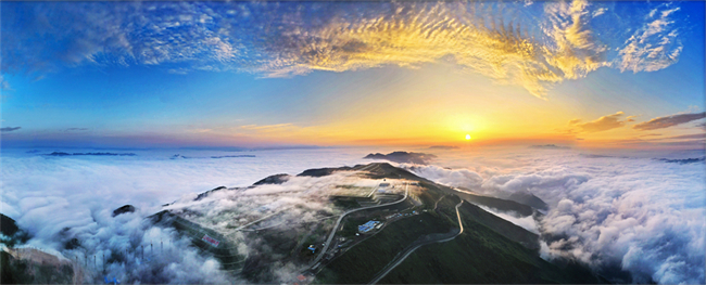 巫山云雨度假区日出云海。冉宾雁 摄