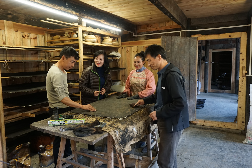 学习交流大木漆工艺品制作