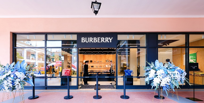 Burberry重庆佛罗伦萨小镇店铺