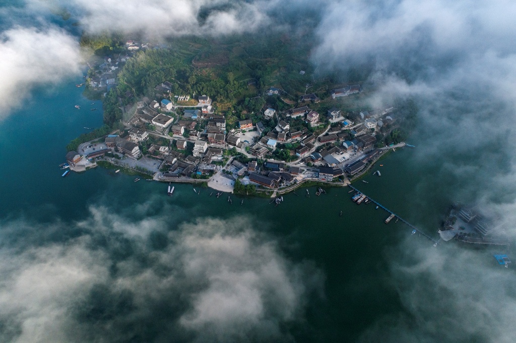 酉水河镇河湾山寨4