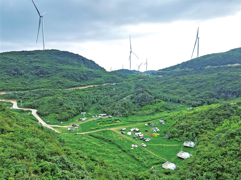 和顺镇指北沱露营基地。