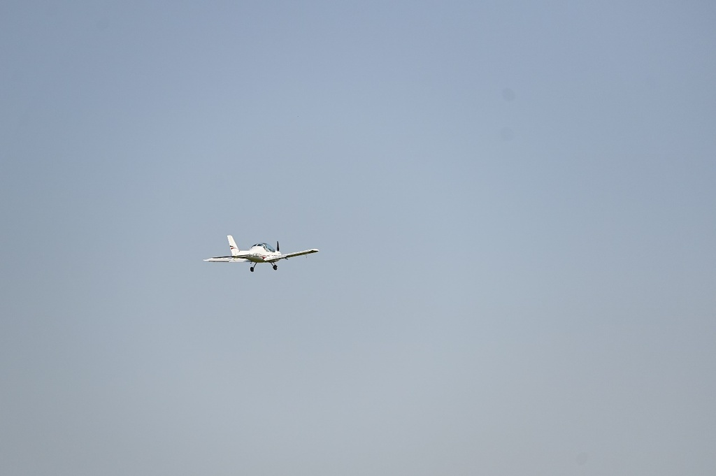 A flight flying to Chengdu (Photographed by Wang Jiaxi)