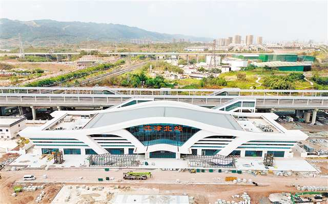 On September 26, the completion of interior decoration at Jiangjin North Station marked a significant milestone – the completion of all four newly constructed stations on the Chongqing-Yibin section of the Chongqing-Kunming High-Speed Railway