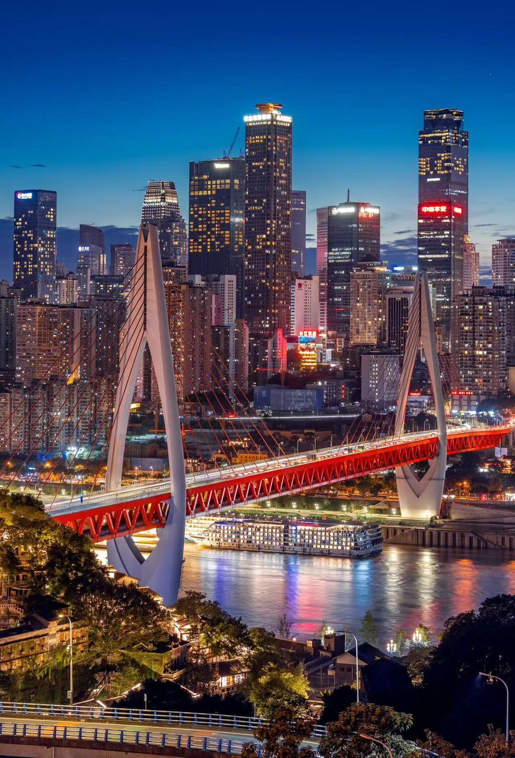 Chongqing Dongshuimen Yangtze River Bridge (Photo provided by the interviewee)