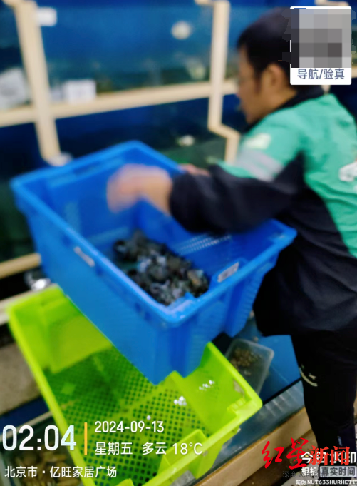 叮咚买菜一仓管在出租屋猝死，生前上过多日12小时夜班，公司称愿人道补偿