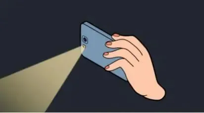 情侣住酒店发现空调通风管藏摄像头!国庆出游当心这些隐藏点!