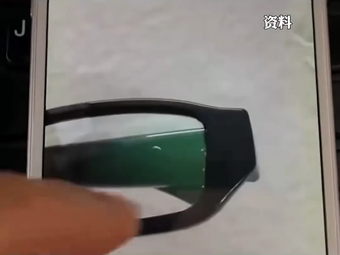 你的床头灯,可能正在“偷听”!