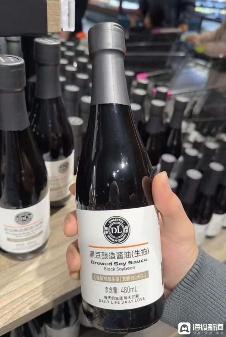 胖东来8.7元的自营酱油开卖即售罄！有顾客称“配料表比我的脸还干净”