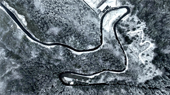 摩围山雪景。彭水苗族土家族自治县融媒体中心供图